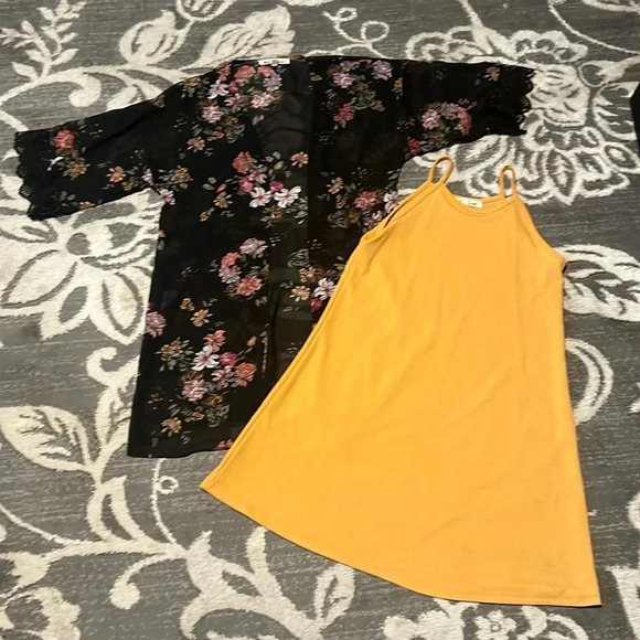 Wallflower dress with matching kimono. Excellent condition. Size small. - Picture 1 of 5